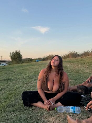Full leaked Mikaash private onlyfans photo