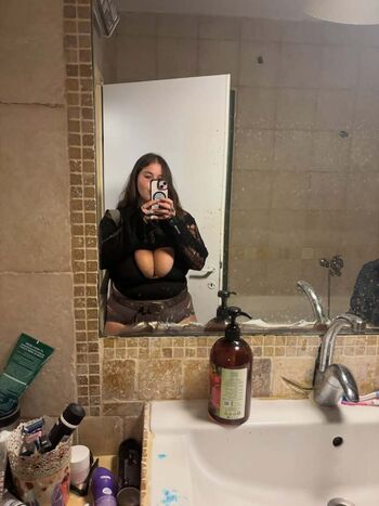 Full leaked Mikaash private onlyfans photo