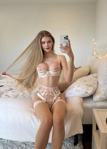 Full leaked Milakittenx  page private onlyfans photo