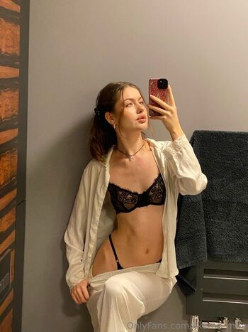 Full leaked Mirablack page private onlyfans photo