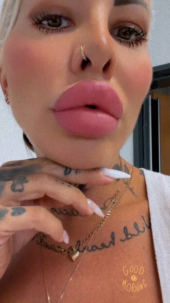 Full leaked Monamonique private onlyfans photo