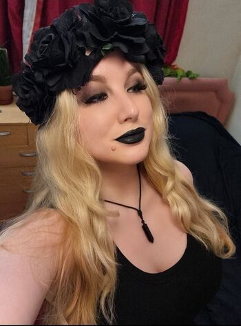 Full leaked Moon dragon private onlyfans photo