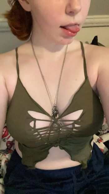 Full leaked Mssavagecarrot stick private onlyfans photo