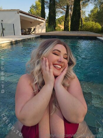 Full leaked Multifluffyness private onlyfans photo
