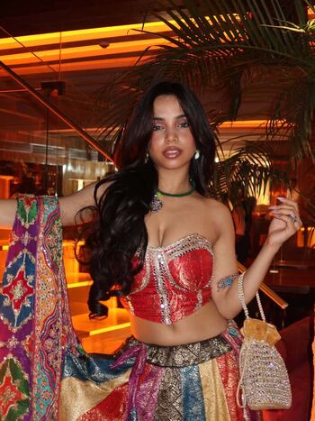 Full leaked Muskan karia page private onlyfans photo