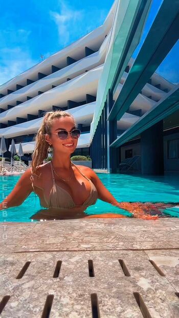 Nelly_nell