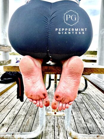 Full leaked Peppermintgiantess private onlyfans photo