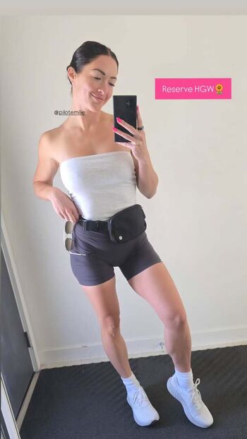 Full leaked Pilotemilie page private onlyfans photo