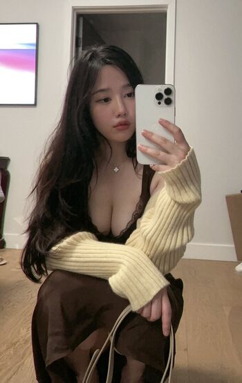 Full leaked Ploo private onlyfans photo