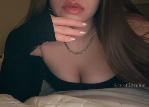 Full leaked Prettilymine private onlyfans photo