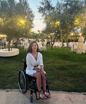 Full leaked Pretty wheelchair girl private onlyfans photo