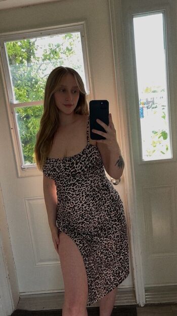 Full leaked Prettypixiek private onlyfans photo