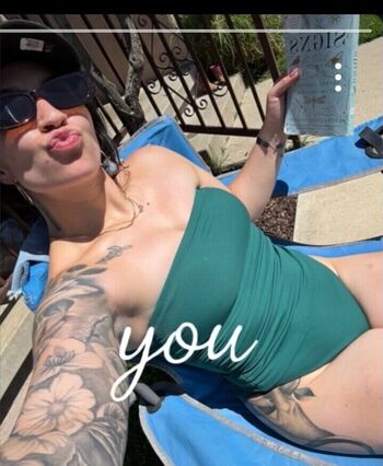 Full leaked Raelynn page private onlyfans photo