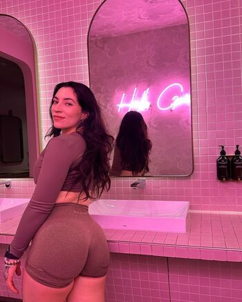 Full leaked Raelynn page private onlyfans photo