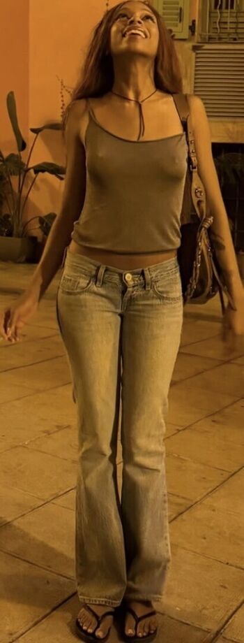 Full leaked Ravyn lenae private onlyfans photo
