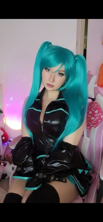 Full leaked Realmisskira private onlyfans photo