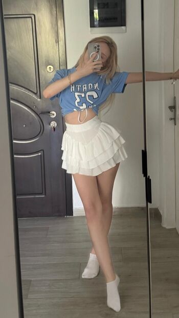 Full leaked Rellaria private onlyfans photo
