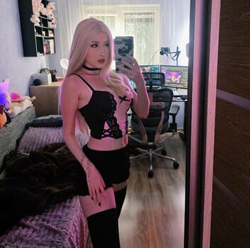 Full leaked Rineksalol private onlyfans photo
