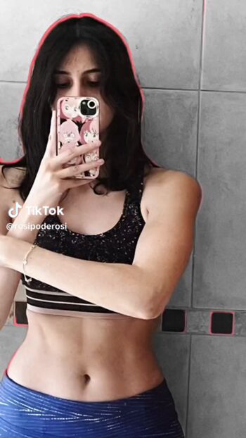 Full leaked Rosipoderosi private onlyfans photo