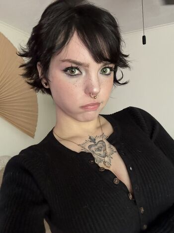 Full leaked Rottedbrainz private onlyfans photo
