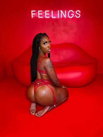 Full leaked Samira private onlyfans photo