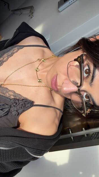 Full leaked Sara saffari page private onlyfans photo