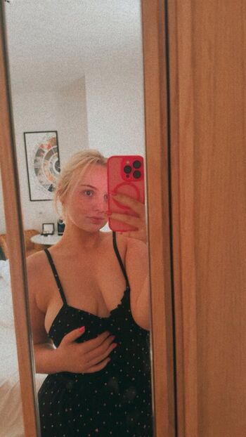Full leaked Scouselilyx private onlyfans photo