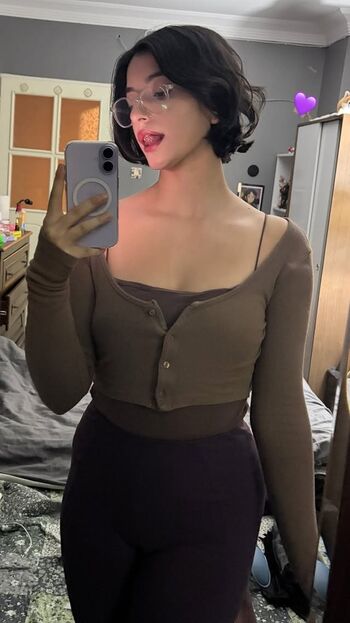 Full leaked Senadeska private onlyfans photo