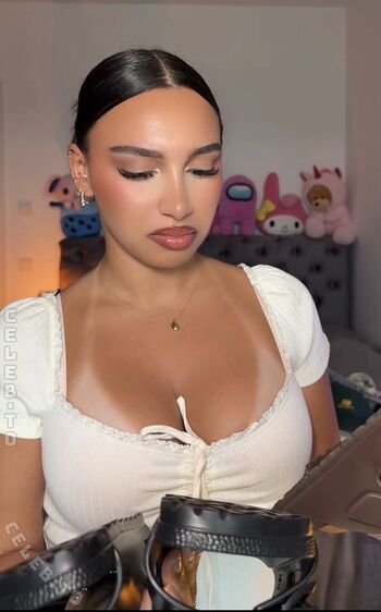 Full leaked Shakiravv private onlyfans photo