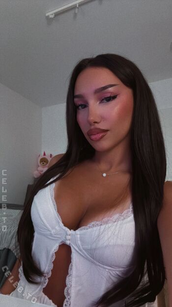 Full leaked Shakiravv private onlyfans photo