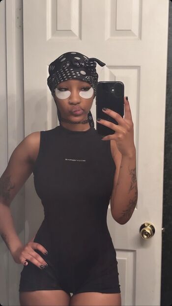 Full leaked Sheworeblacktoo private onlyfans photo