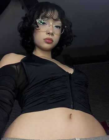Full leaked Smlltts private onlyfans photo