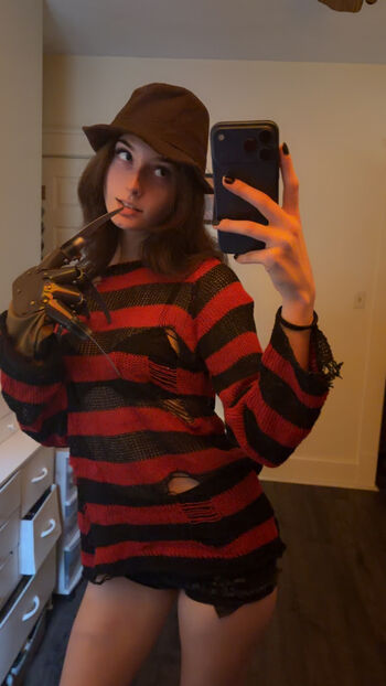 Full leaked Soggyalien private onlyfans photo