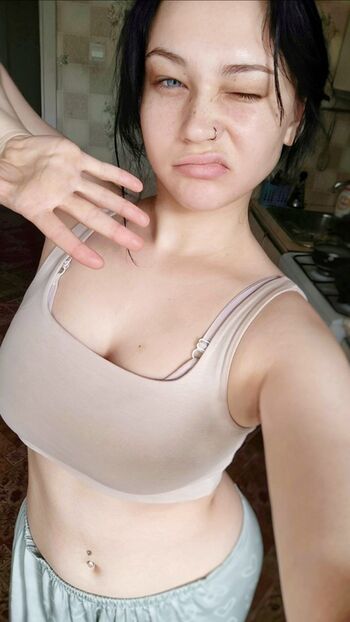 Full leaked Sonyaployka private onlyfans photo