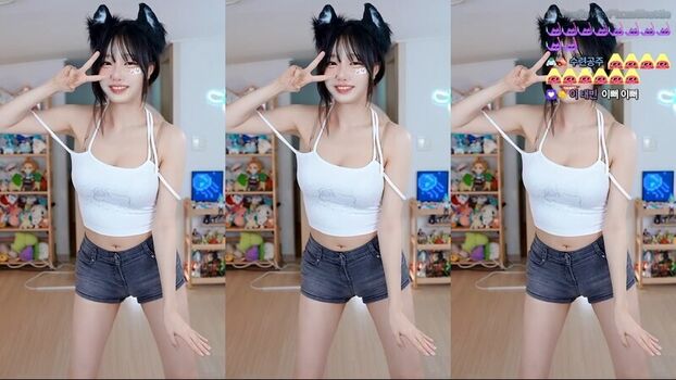 Full leaked Sooflower page private onlyfans photo