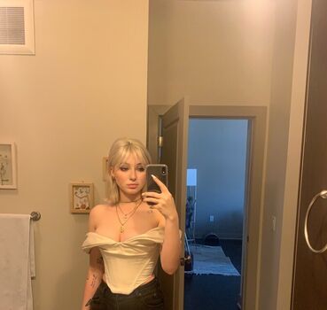 Full leaked Soph private onlyfans photo