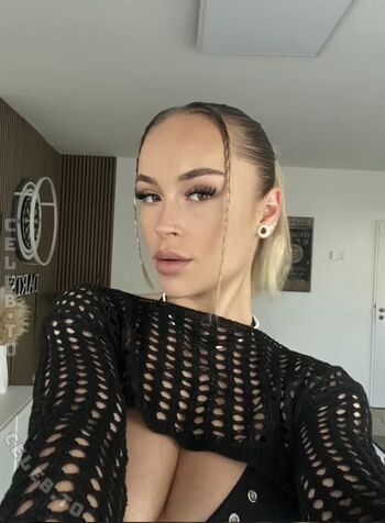 Full leaked Sophie a s private onlyfans photo