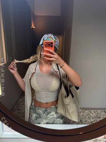 Full leaked Sophie schnur private onlyfans photo