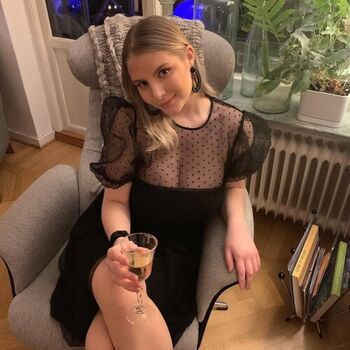 Full leaked Swedish girls page private onlyfans photo