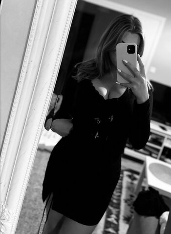Full leaked Swedish girls private onlyfans photo