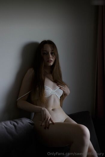 Full leaked Sweetlittlelaury private onlyfans photo