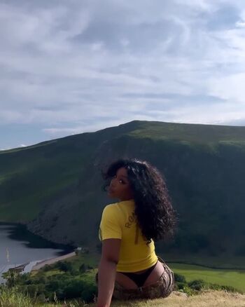Full leaked Sza private onlyfans photo