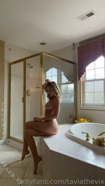 Full leaked Taviathevix  page private onlyfans photo