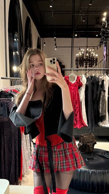 Full leaked Goddess evelyn / private onlyfans photo
