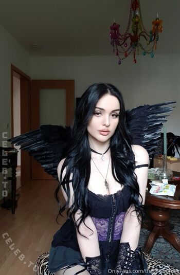 Full leaked Thereisnomilk page private onlyfans photo
