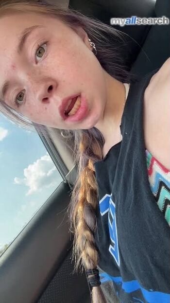 They_hate_lizzie16