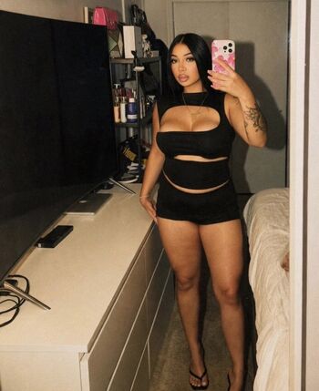 Full leaked Thick baddie oxashhley private onlyfans photo