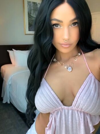 Full leaked Tinywiings private onlyfans photo