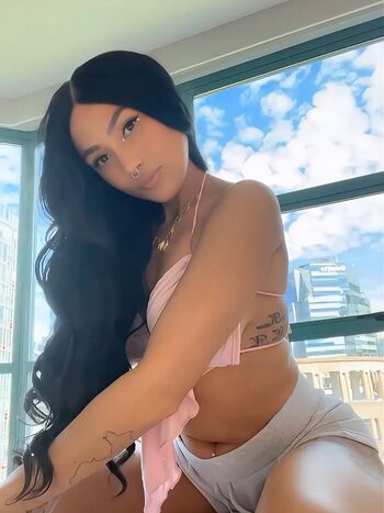 Full leaked Tinywiings private onlyfans photo