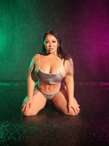Tokyo Leigh